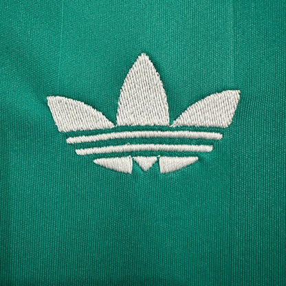 Liverpool Retro Kit – Green Heritage Edition